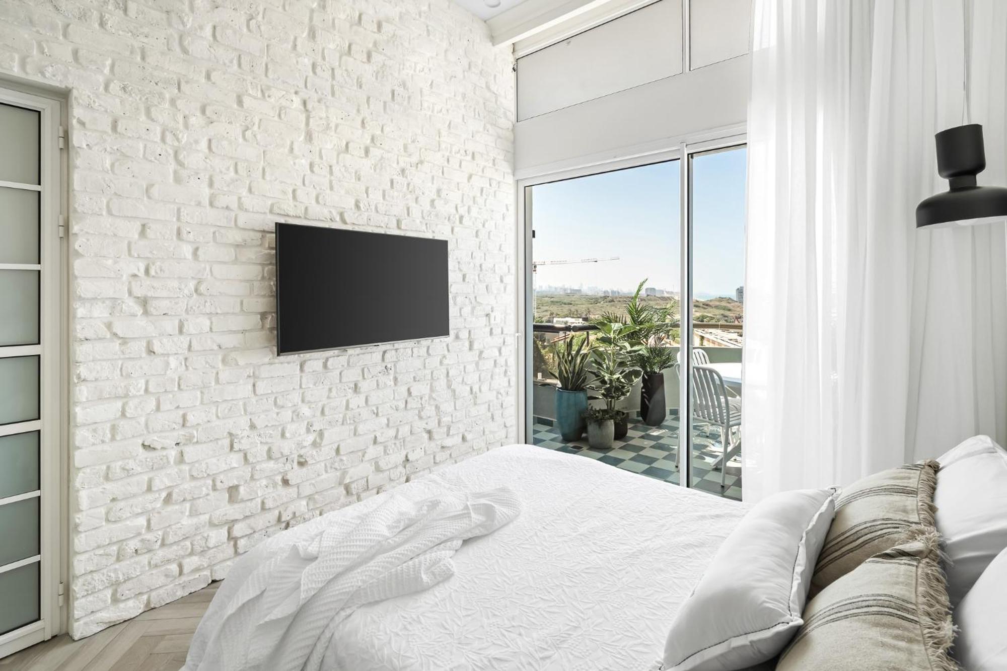 Sunsets Paradise 2Br With Parking By Beachfront Stay Herzliya Экстерьер фото