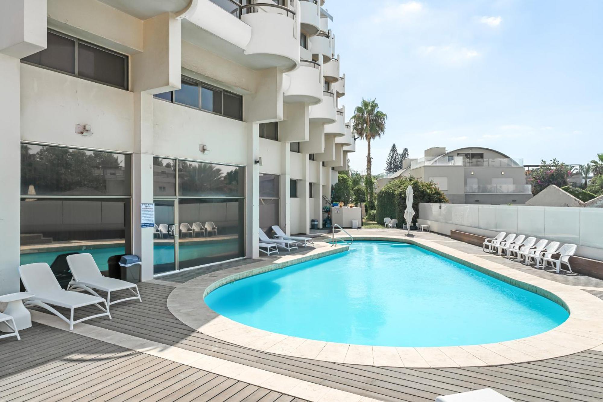 Sunsets Paradise 2Br With Parking By Beachfront Stay Herzliya Экстерьер фото